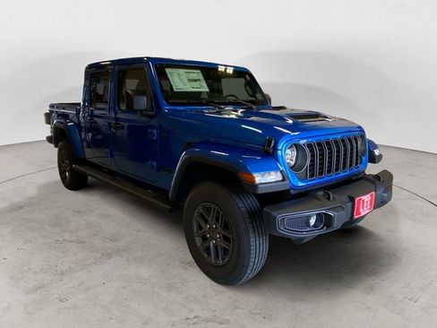 New 2025 Jeep Gladiator Sport image 8