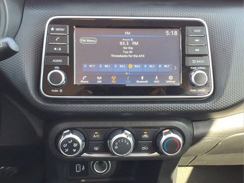 Used 2022 Nissan Kicks S FWD image 20