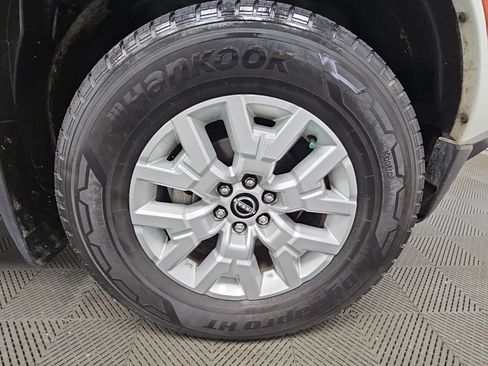 Used 2022 Nissan Frontier SV RWD image 43