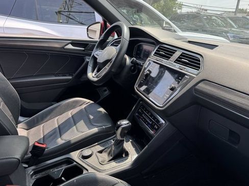 Used 2024 Volkswagen Tiguan SEL R-Line AWD/4WD image 28