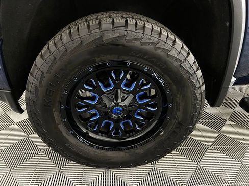 Used 2022 Chevrolet Silverado 3500 High Country w/ Technology Package image 11