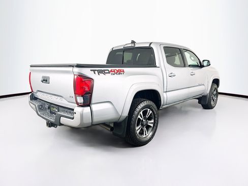 Used 2019 Toyota Tacoma TRD Sport w/ Technology Package image 9