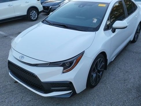 Used 2021 Toyota Corolla SE image 3