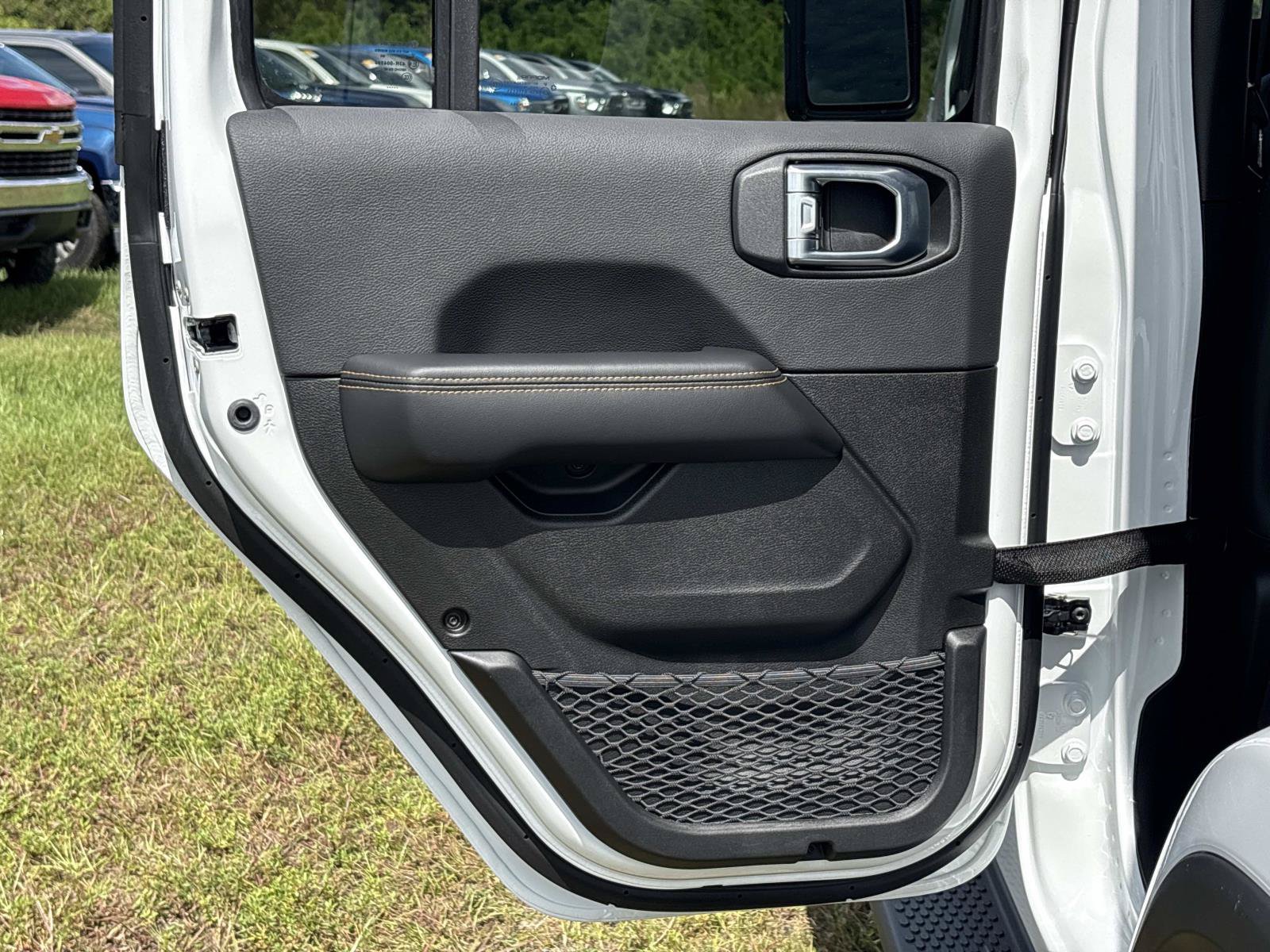 New 2027 Jeep Wrangler Unlimited Sahara AWD/4WD image 11