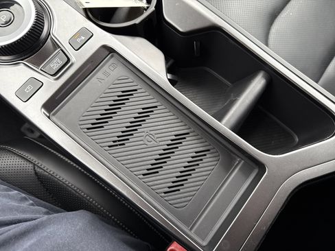 Used 2023 Kia EV6 Wind image 30