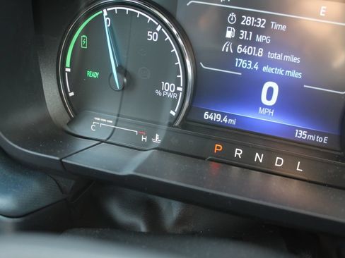 Used 2024 Ford Maverick Lariat w/ Black Appearance Package FWD image 17