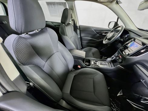 Used 2023 Subaru Forester Premium AWD/4WD image 27