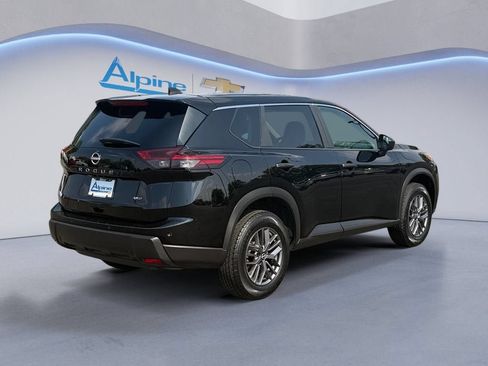 Used 2024 Nissan Rogue S AWD/4WD image 5