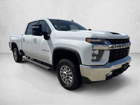 Used 2021 Chevrolet Silverado 2500 LT AWD/4WD image 3