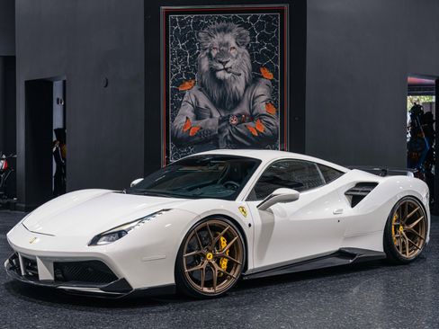 Used 2017 Ferrari 488 GTB RWD image 1
