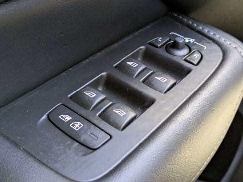 Used 2023 Volvo XC60 B5 Ultimate w/ Climate Package AWD/4WD image 34