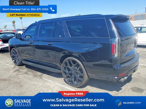 Used 2023 Cadillac Escalade ESV Premium Luxury image 3