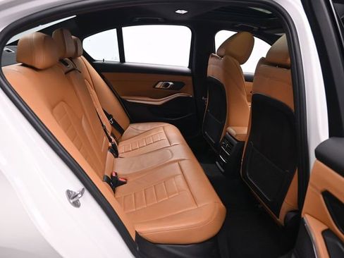 Used 2021 BMW 330i xDrive Sedan w/ M Sport Package image 17