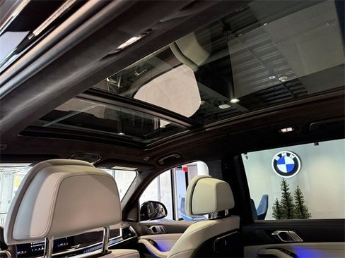 Used 2026 BMW X7 xDrive40i w/ M Sport Package image 34