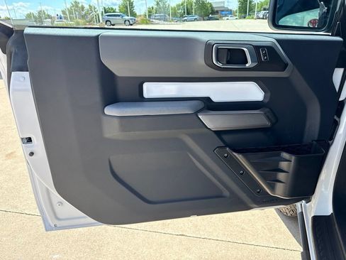 Used 2023 Ford Bronco Black Diamond AWD/4WD image 18
