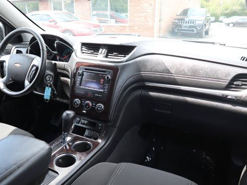 Used 2015 Chevrolet Traverse LT AWD/4WD image 11