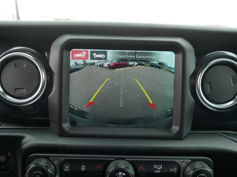 Used 2022 Jeep Wrangler Unlimited Rubicon w/ Trailer Tow Package AWD/4WD image 27