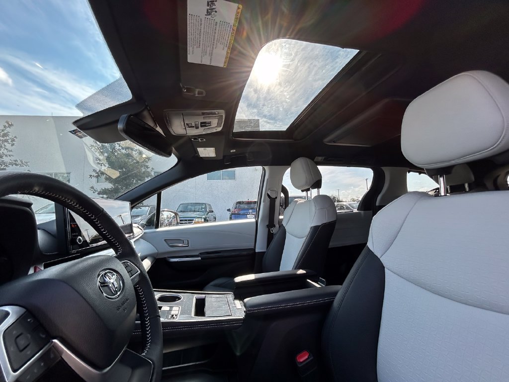 Certified 2026 Toyota Sienna XSE AWD/4WD image 12