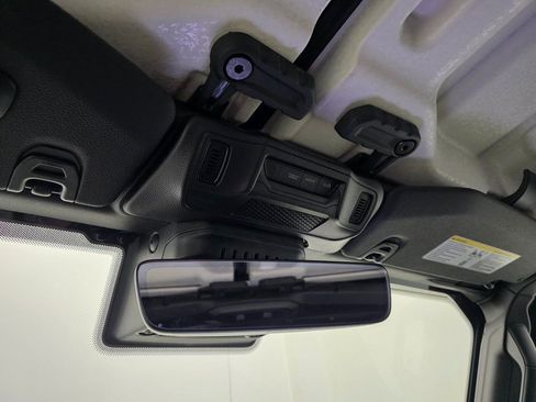 New 2025 Jeep Gladiator Sport AWD/4WD image 30