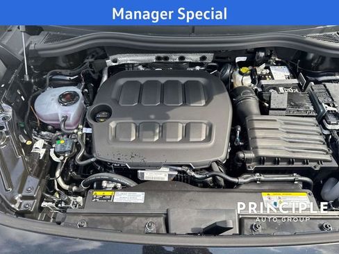 New 2025 Volkswagen Tiguan SE FWD image 30