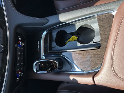 Used 2018 Buick Enclave Avenir w/ Avenir Technology Package image 24