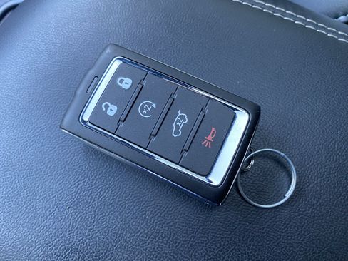Used 2025 Jeep Grand Cherokee L Limited w/ Trailer Tow Package AWD/4WD image 39