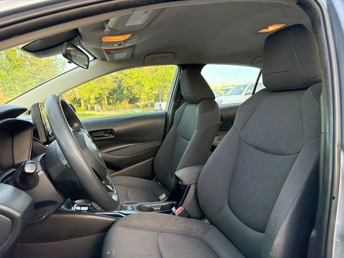 Used 2022 Toyota Corolla LE FWD image 9