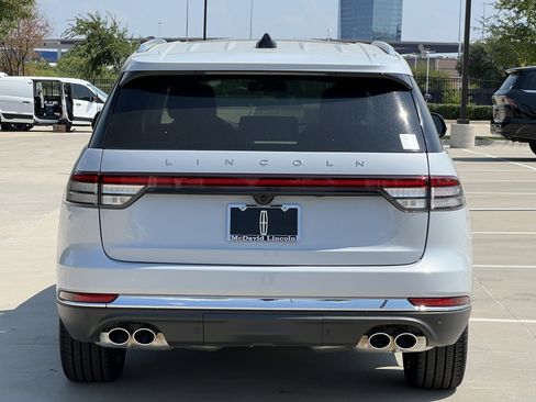 New 2025 Lincoln Aviator Reserve w/ Luxury Package image 8