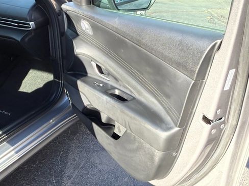 Certified 2023 Hyundai Elantra SEL image 23