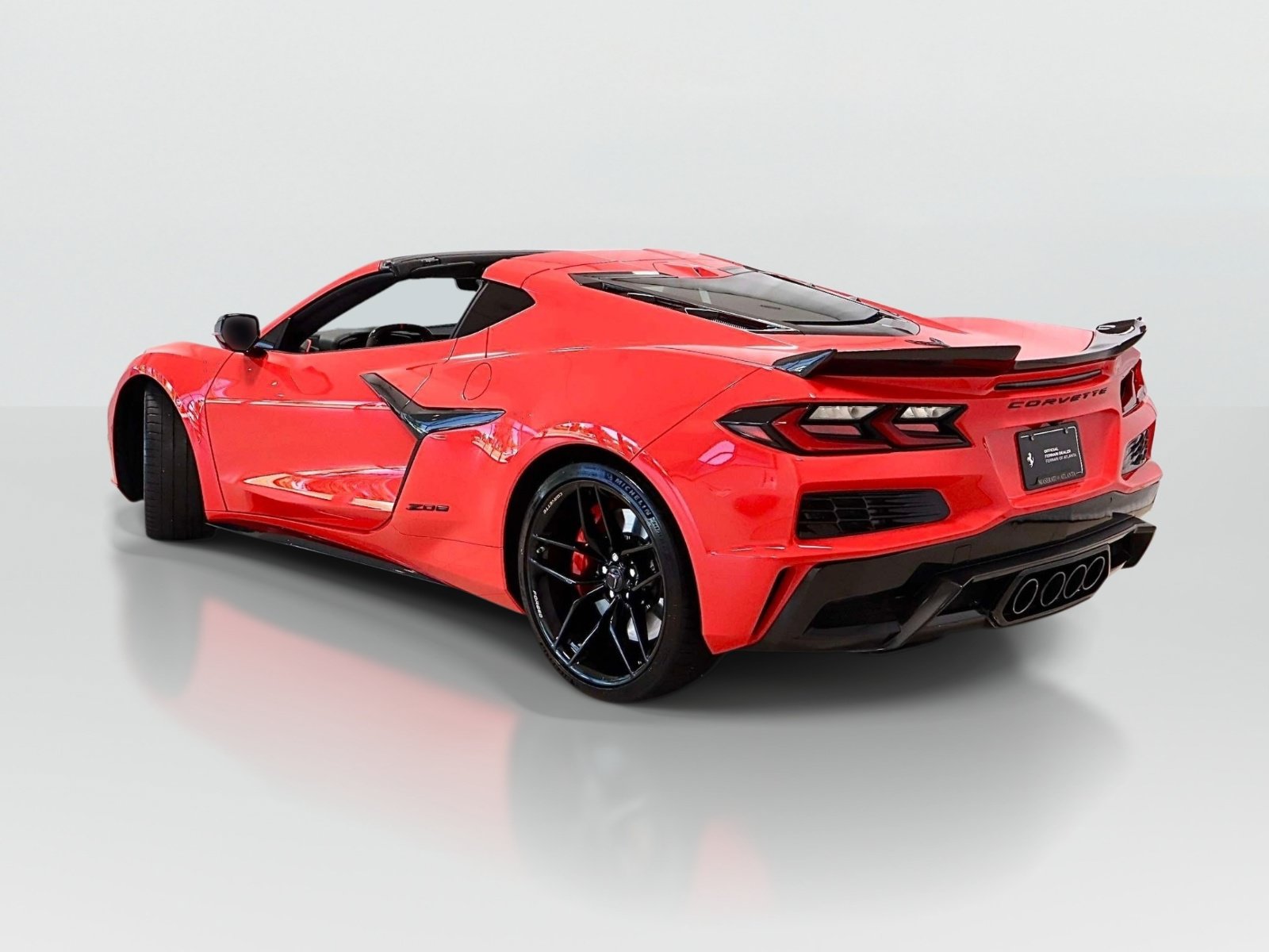 Used 2025 Chevrolet Corvette Z06 RWD image 3