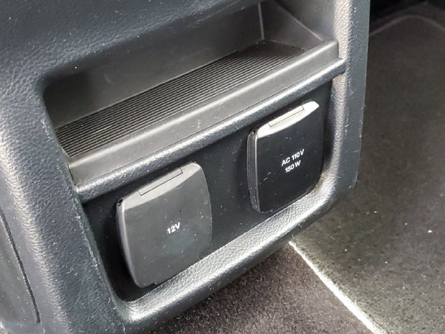 Used 2019 Ford Edge Titanium w/ Cold Weather Package AWD/4WD image 32