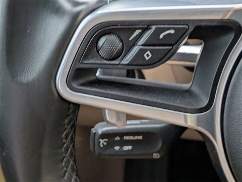 Used 2019 Porsche Macan w/ Premium Package Plus image 21