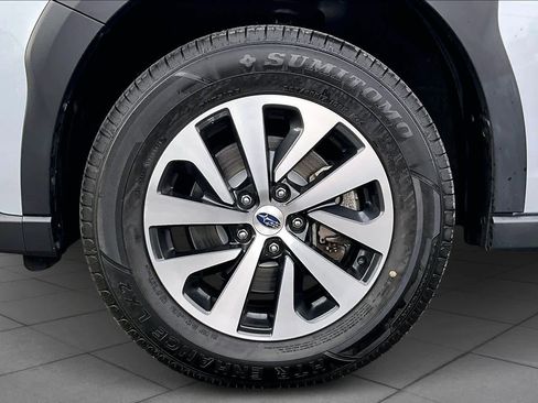 Used 2024 Subaru Outback Premium image 11