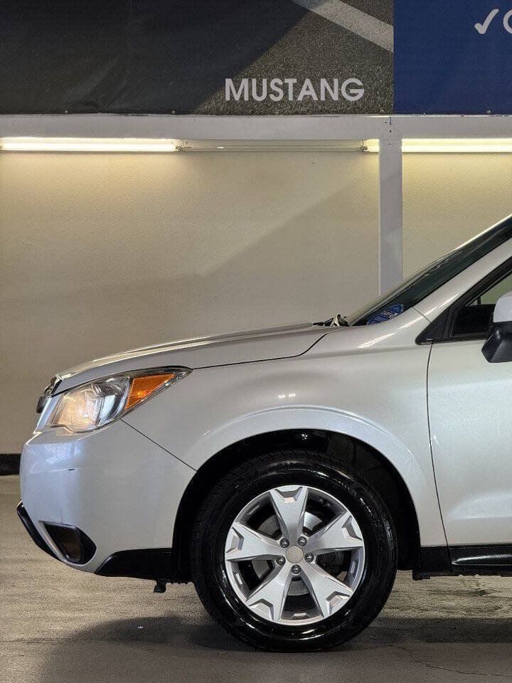 Used 2015 Subaru Forester 2.5i Limited AWD/4WD image 15