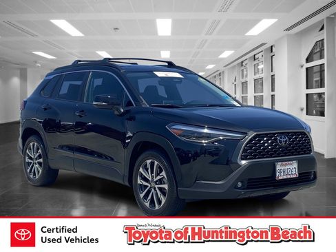 Certified 2024 Toyota Corolla Cross XLE w/ Convenience Package FWD image 1