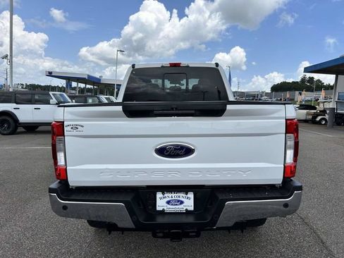 Used 2019 Ford F250 Lariat w/ Lariat Ultimate Package AWD/4WD image 4