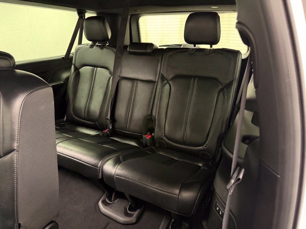 Used 2024 Jeep Wagoneer L Series II w/ Flexible Seating Group AWD/4WD image 16