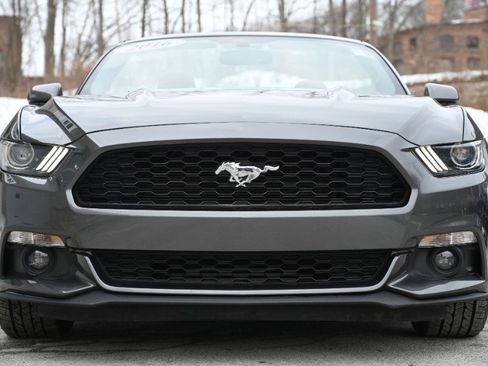 Used 2016 Ford Mustang Premium image 8