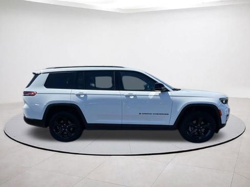 Certified 2023 Jeep Grand Cherokee L Laredo AWD/4WD image 6