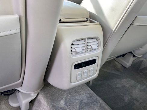 Used 2000 Cadillac De Ville Base w/ Comfort/Convenience Pkg image 16