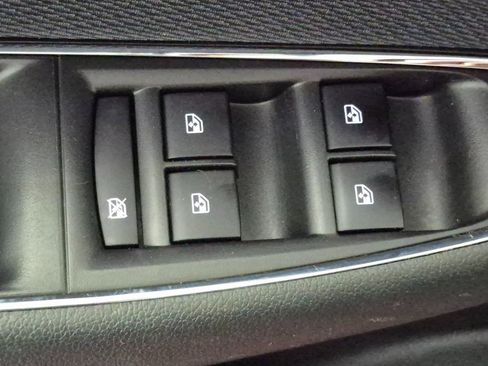 Used 2017 Chevrolet Cruze LT w/ Convenience Package image 14