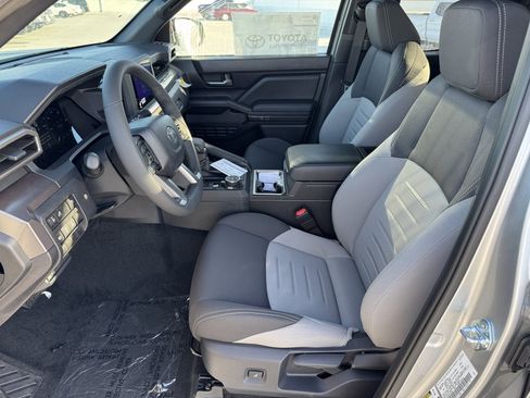 New 2025 Toyota Tacoma TRD Off-Road image 2