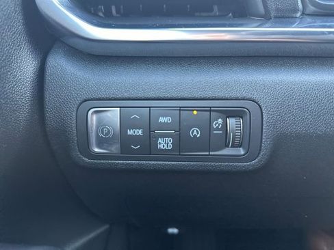 Used 2025 GMC Terrain Elevation image 21