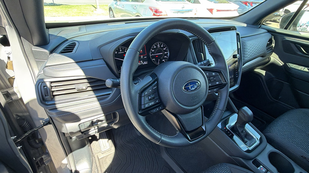 Used 2025 Subaru Forester Premium AWD/4WD image 30