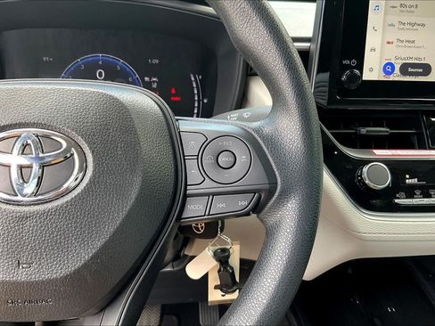 Used 2026 Toyota Corolla Cross L FWD image 24