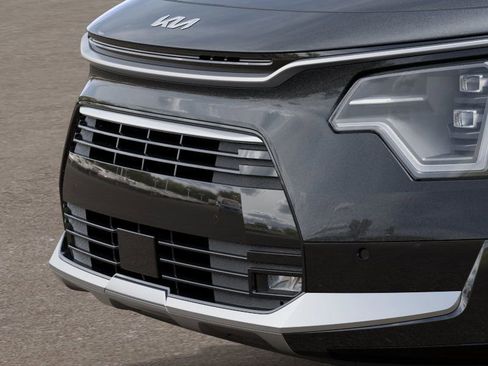 New 2025 Kia Niro SX Touring image 12