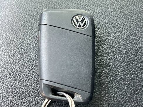 Used 2022 Volkswagen Taos SE w/ IQ.Drive SE Package FWD image 21