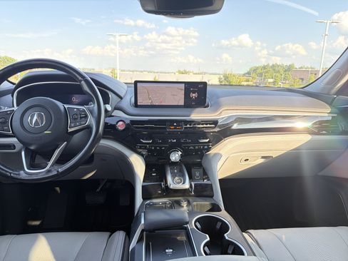 Certified 2024 Acura MDX SH-AWD w/ Advance Package image 32