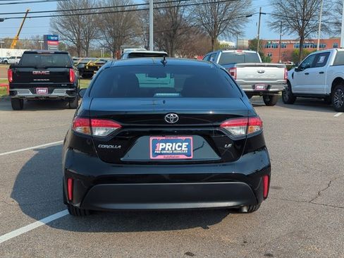 Used 2025 Toyota Corolla LE FWD image 9