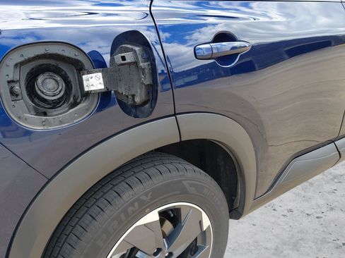 Used 2024 Nissan Rogue SV FWD image 18